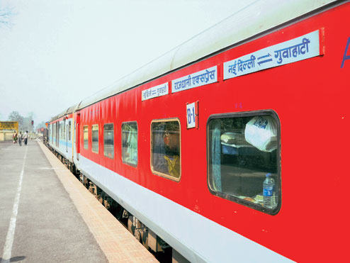 indianrailwaysdecidestorestoreservicesofrajdhanishatabditrainsfromtomorrow